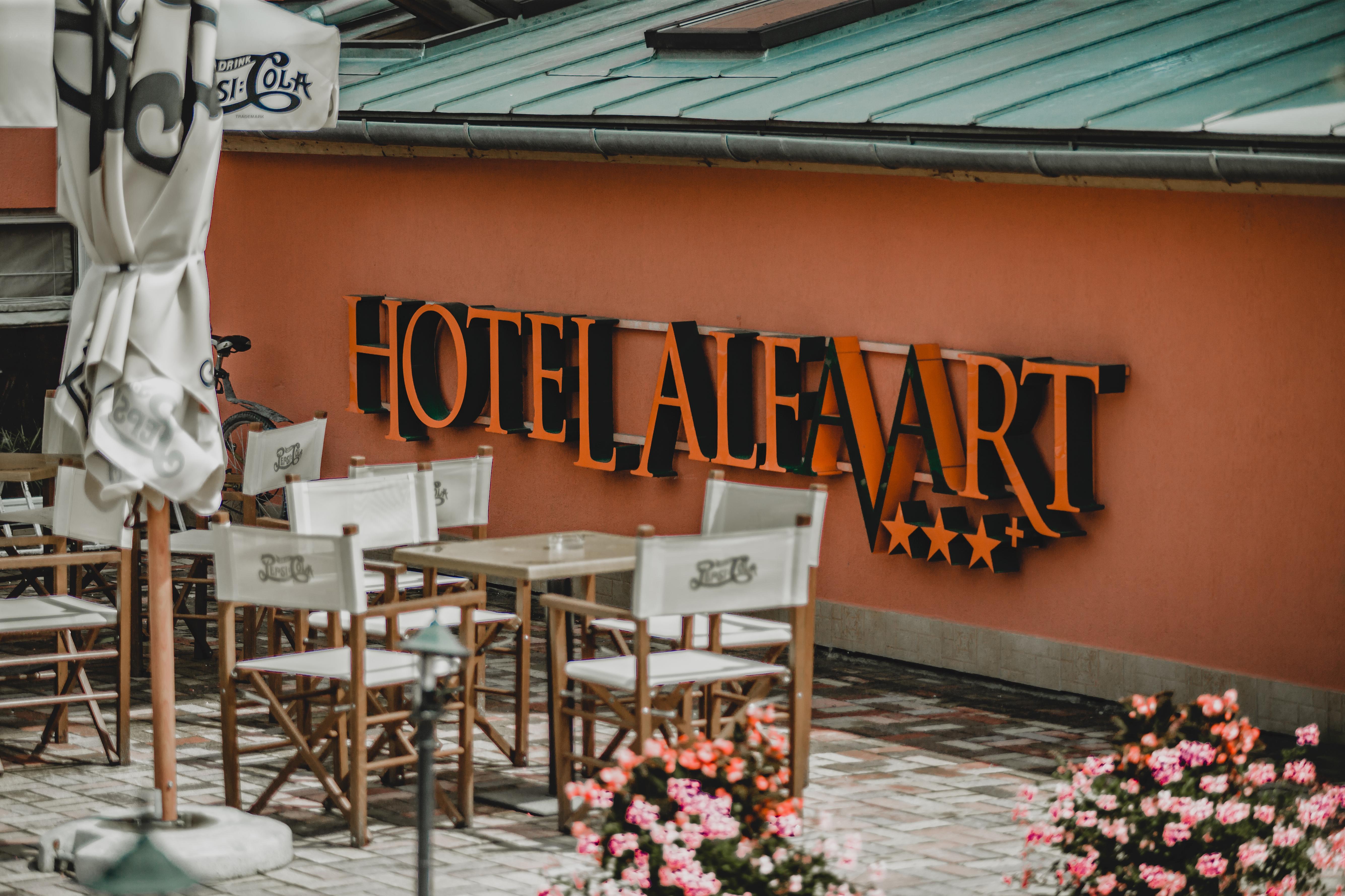 Hotel Alfa Art Будапешт Экстерьер фото